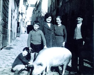 1942 la soddisfazione d'avere un maiale 